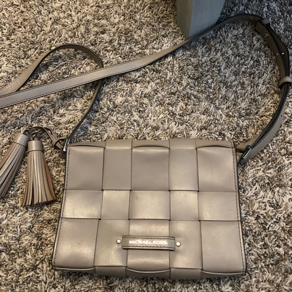 Michael kors crossbody